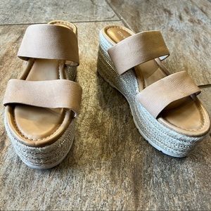 Gianni Bini Platform Sandals